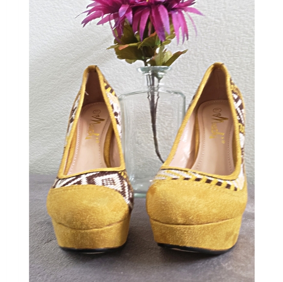 Machi Pumps - Picture 5 of 8